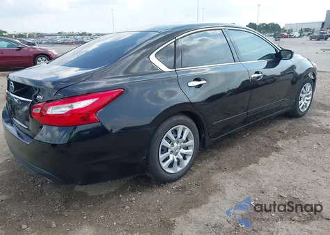 2017 Nissan Altima 2.5 S z USA, uszkodzony, nr VIN 1N4AL3AP7HC209387